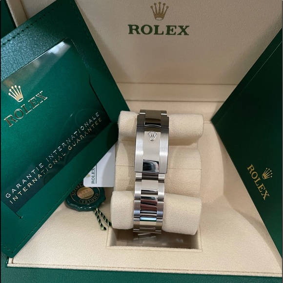 ROLEX OYSTER PERPETUAL DATEJUST 41 MM, FULL SET - Picture 11 of 13